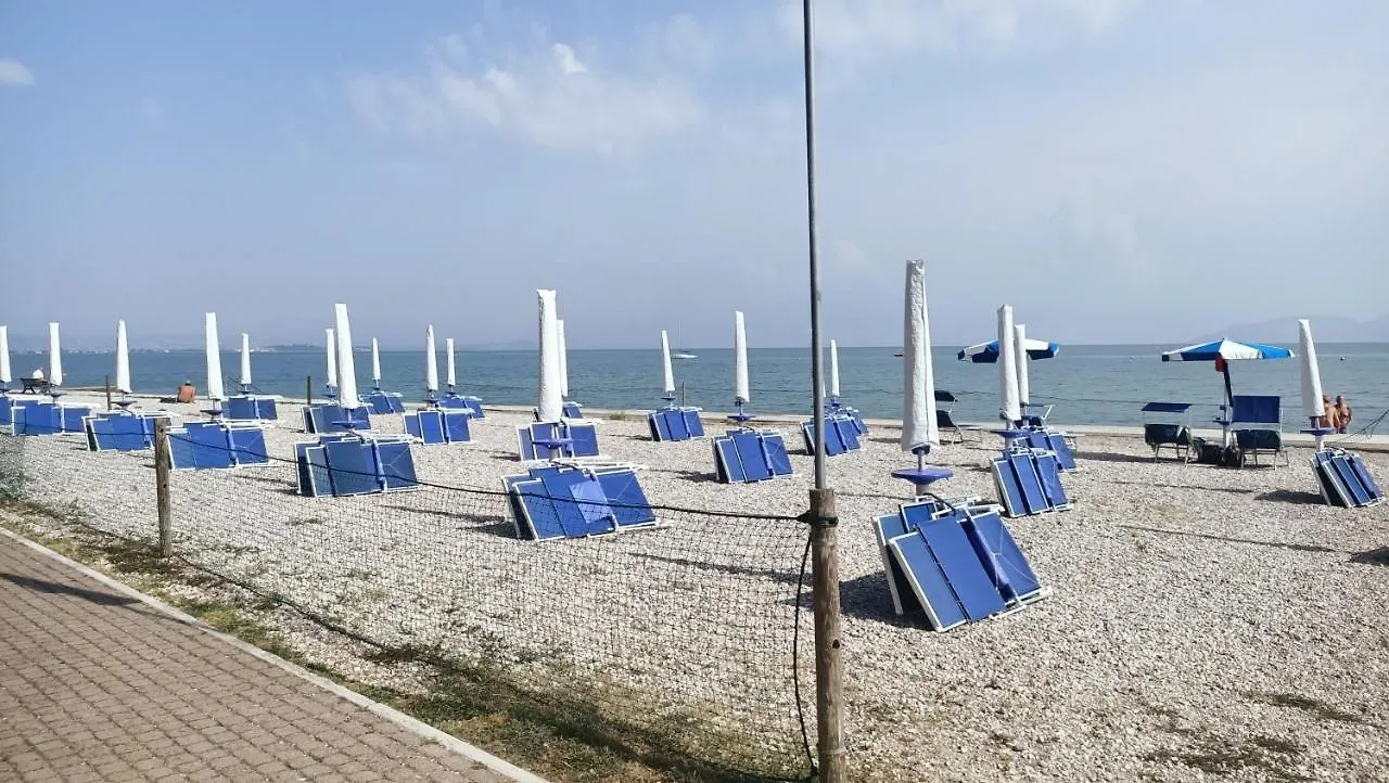 Residence Pool 페스키에라델가르다